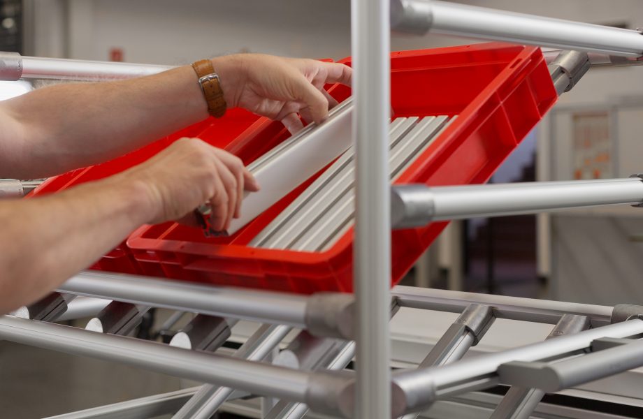 Lean Production: Anwendung von Rohrsystemen in Forschung und Lehre