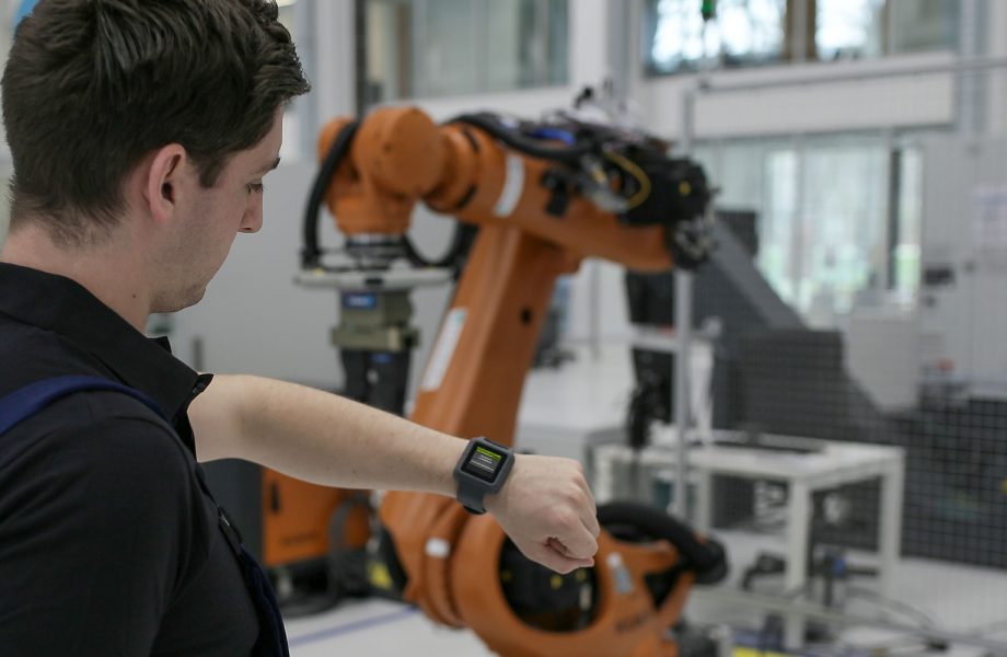 Comunicación hombre-máquina optimizada en el taller