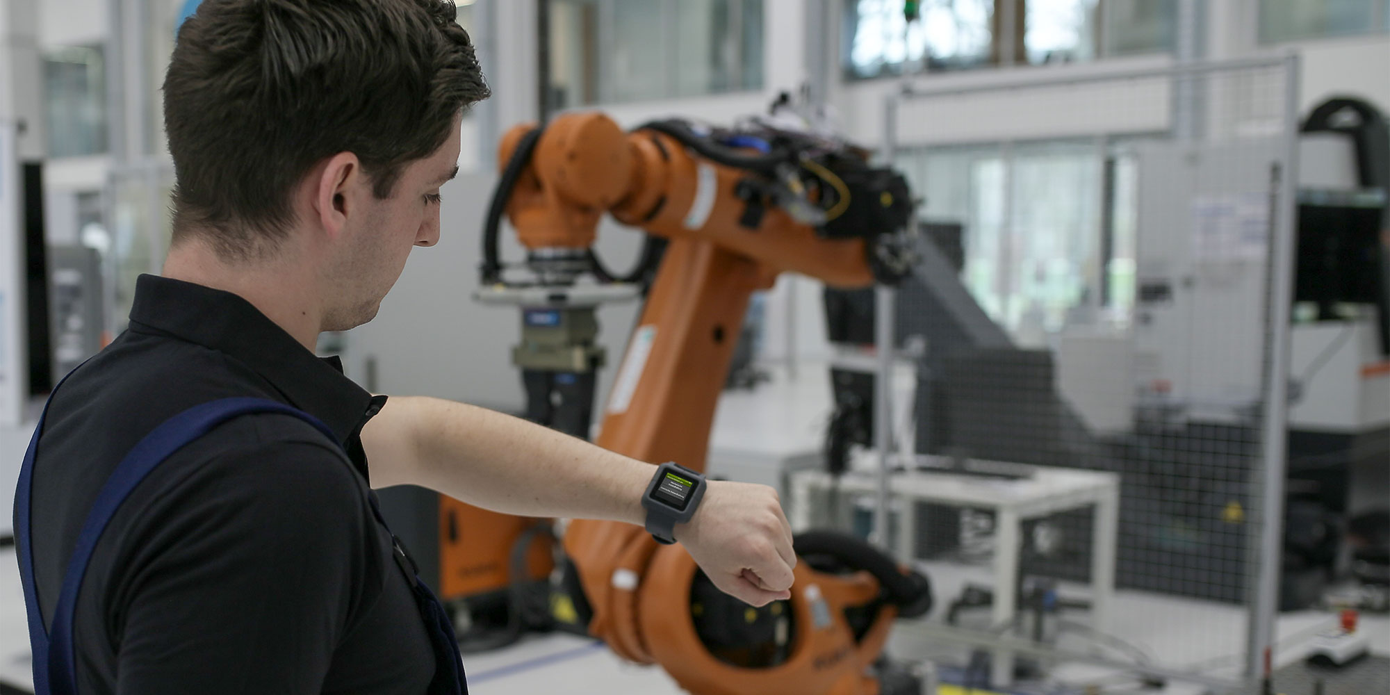 Optimierte Mensch-Maschine-Kommunikation auf dem Shopfloor