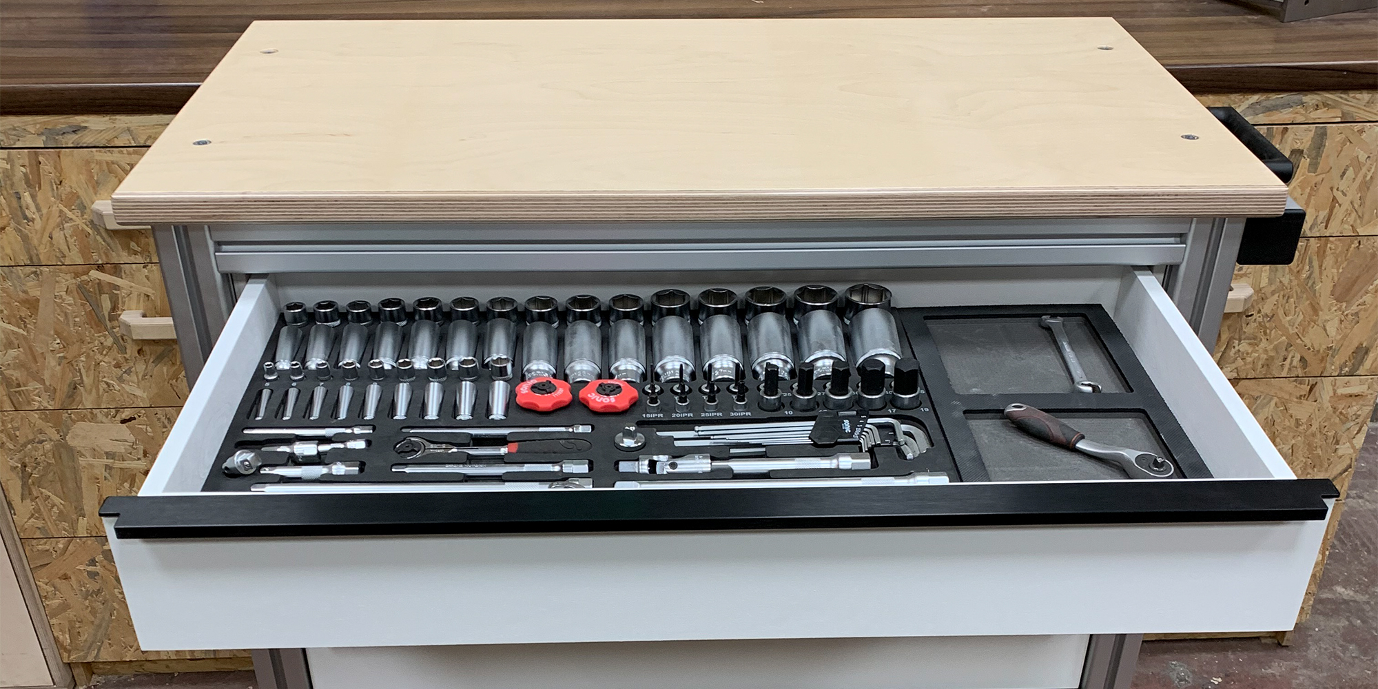 Werkstattwagen selber bauen – mit Profil(en)