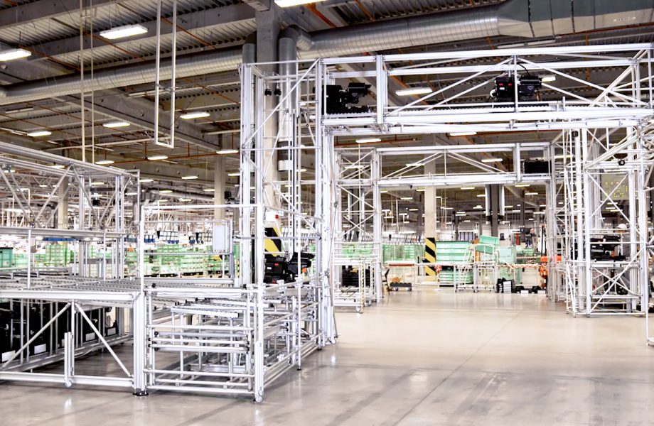 Le karakuri/LCA pour le transport de produits destinés au montage des véhicules compacts