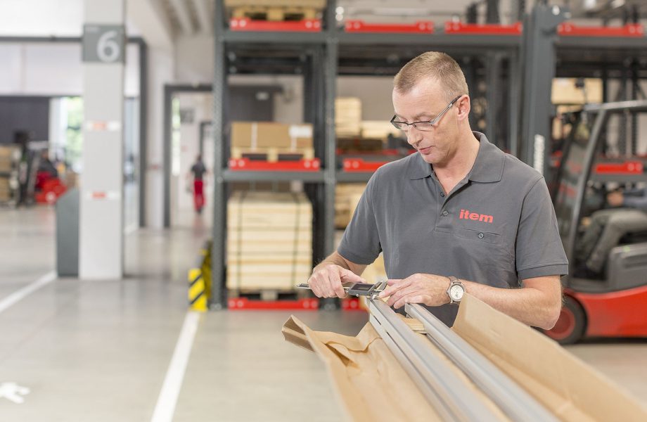 Haute capacité de livraison malgré la pénurie de ressources : comment y parvenir ?