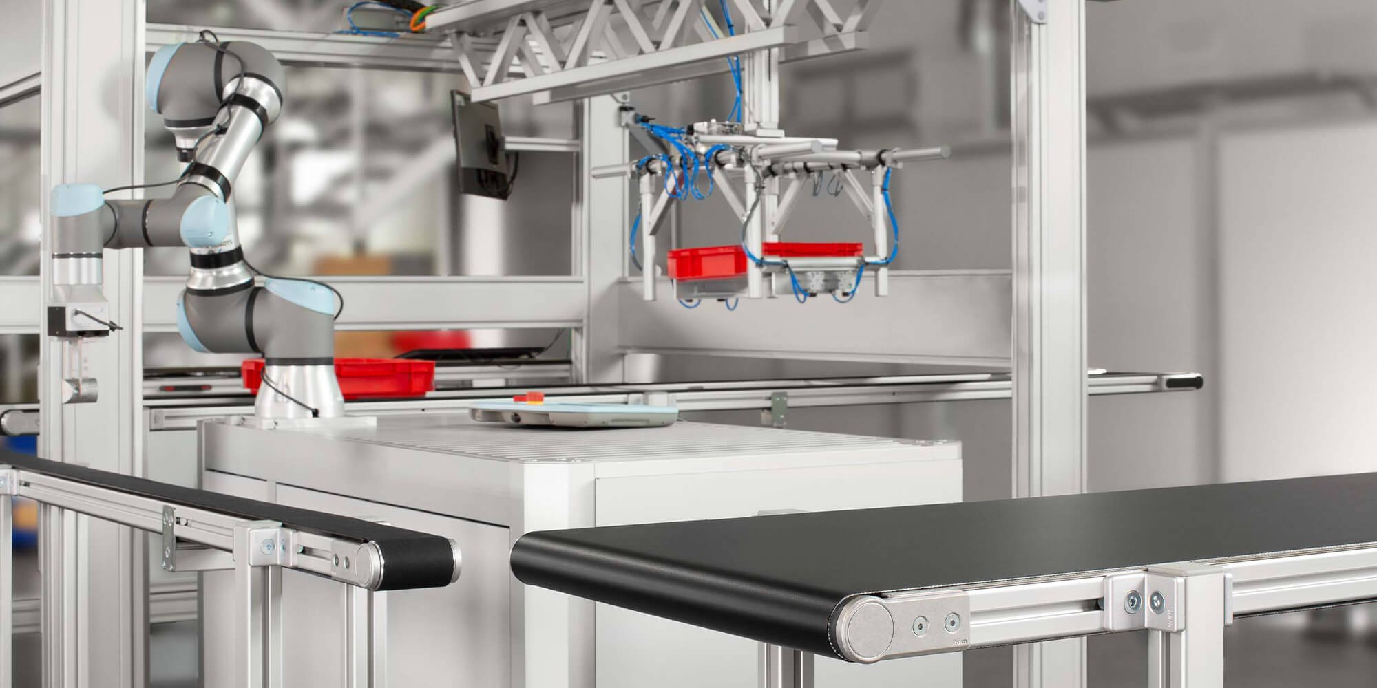 Förderbandsystem von item: Modulare und variable Förderbandtechnik