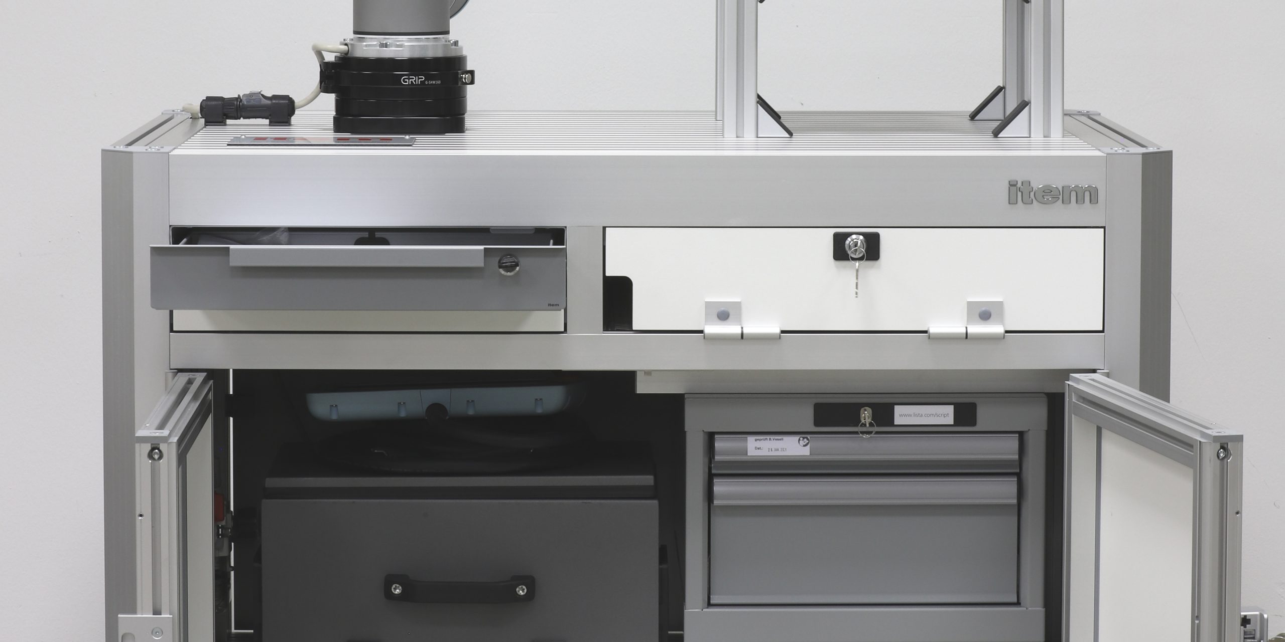 Flexibler Robotertisch mit dem Plus an Design und Ergonomie Flexibler Robotertisch mit dem Plus an Design und Ergonomie